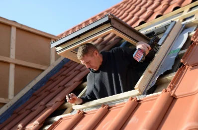 Pose de fenêtres de toit Velux au Rouret